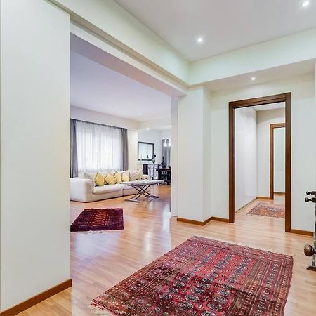 Exclusive Apartment In Eur Lake Rome Bagian luar foto