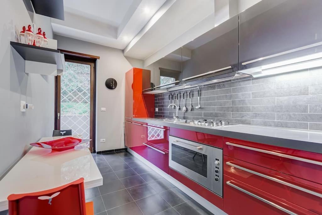 Exclusive Apartment In Eur Lake Rome Bagian luar foto
