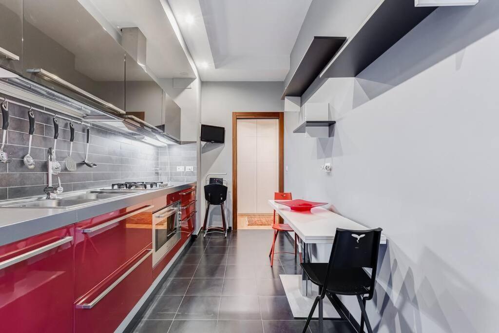 Exclusive Apartment In Eur Lake Rome Bagian luar foto