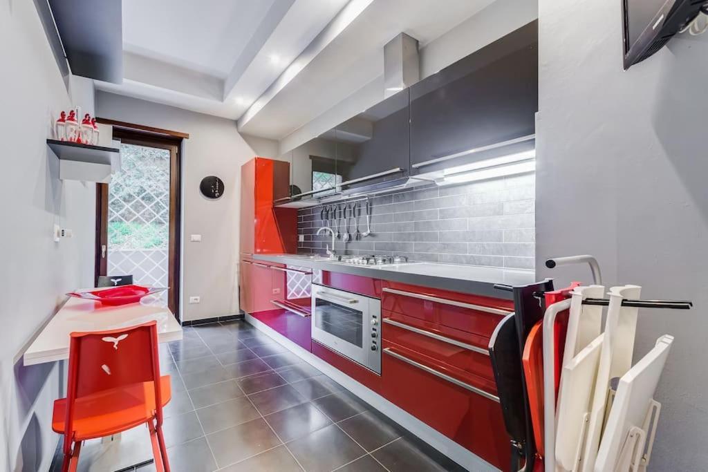 Exclusive Apartment In Eur Lake Rome Bagian luar foto