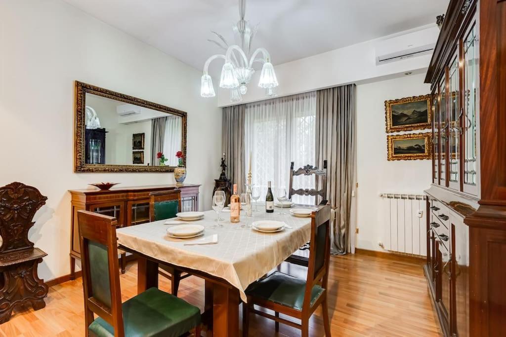 Exclusive Apartment In Eur Lake Rome Bagian luar foto
