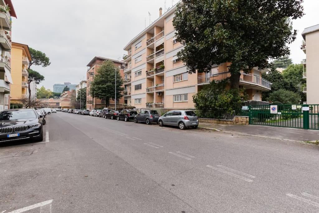 Exclusive Apartment In Eur Lake Rome Bagian luar foto