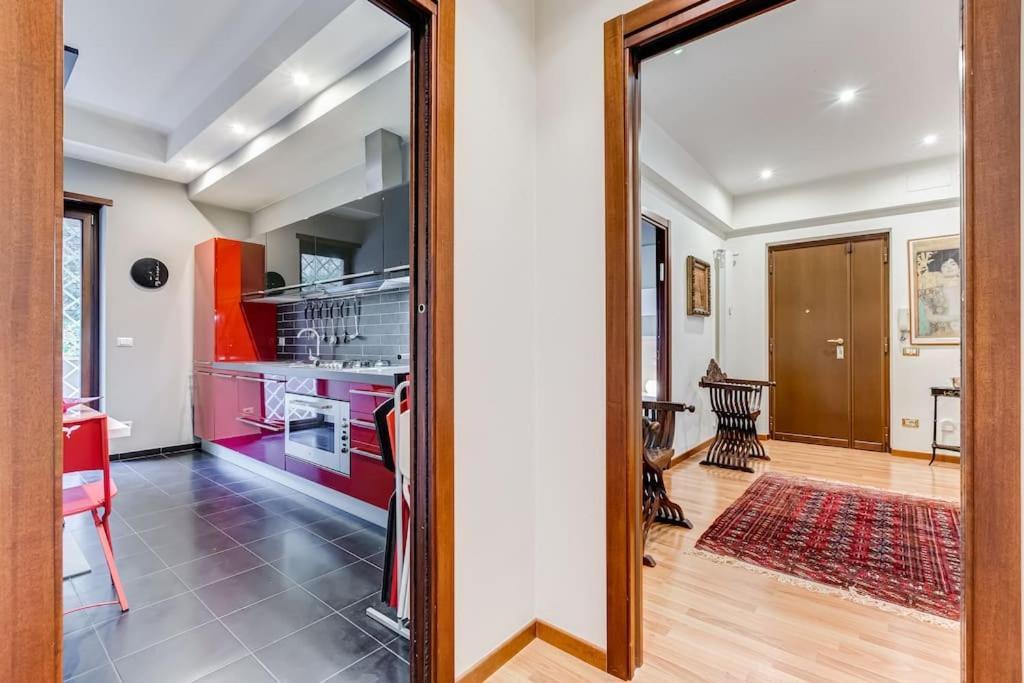 Exclusive Apartment In Eur Lake Rome Bagian luar foto