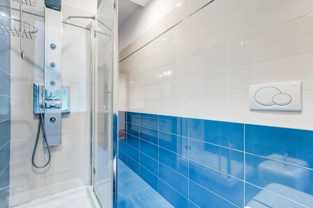 Exclusive Apartment In Eur Lake Rome Bagian luar foto