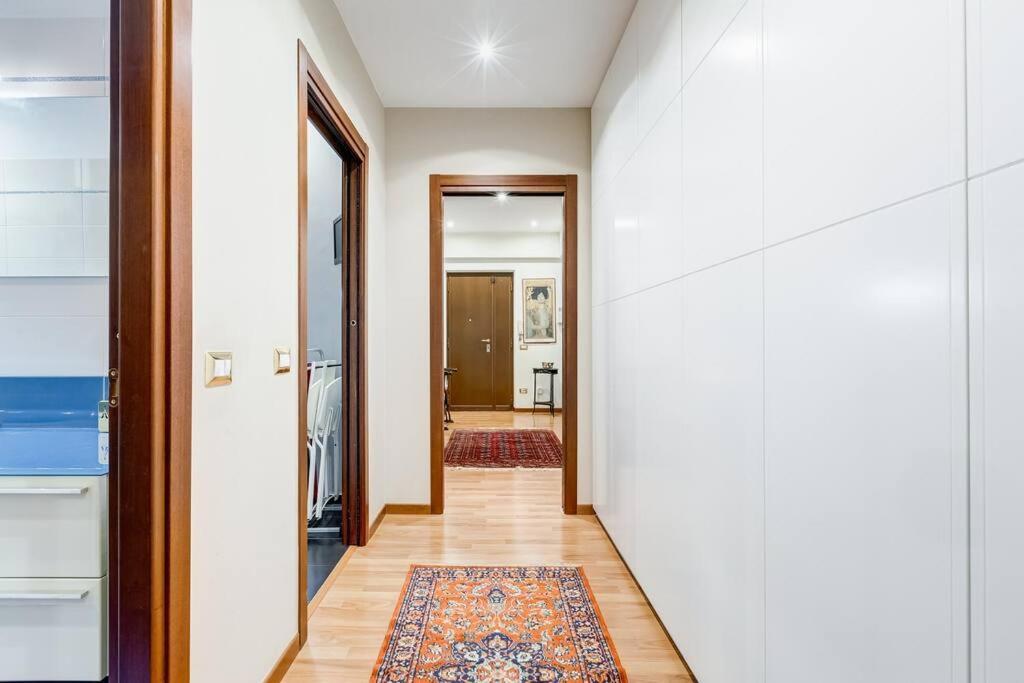 Exclusive Apartment In Eur Lake Rome Bagian luar foto