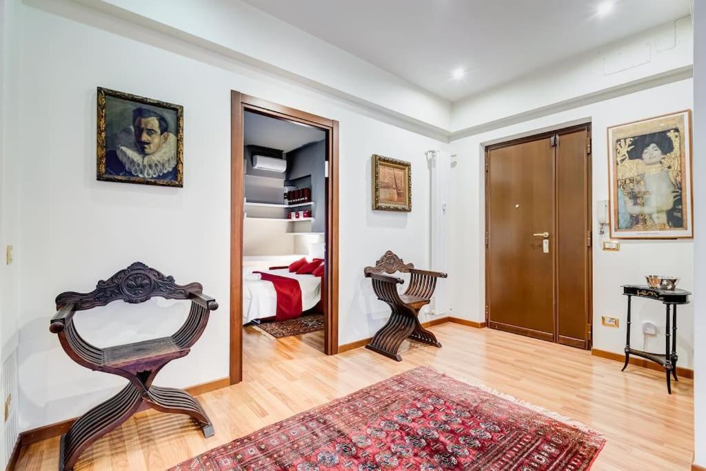 Exclusive Apartment In Eur Lake Rome Bagian luar foto